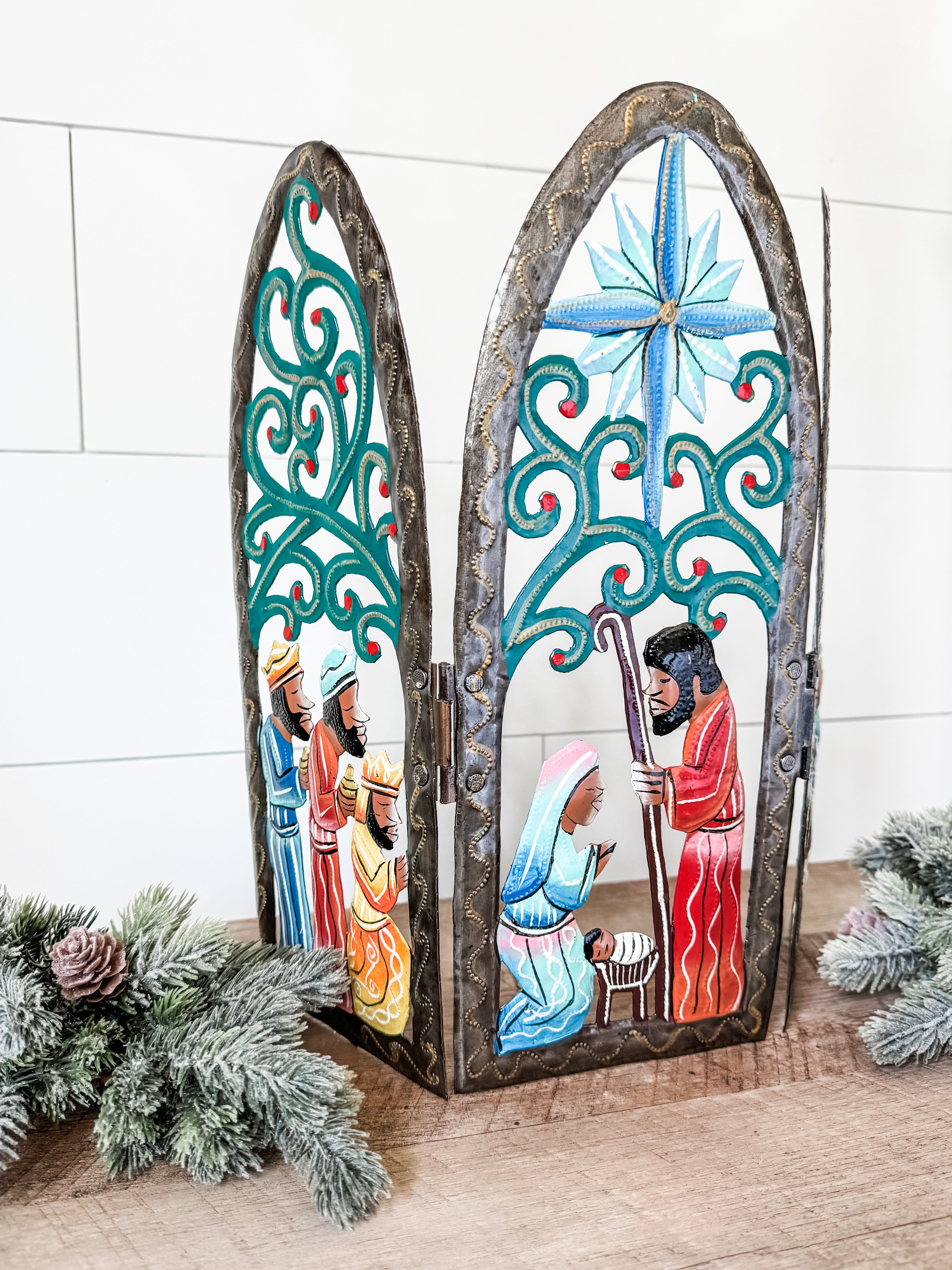 Love's Pure Light Trifold Nativity