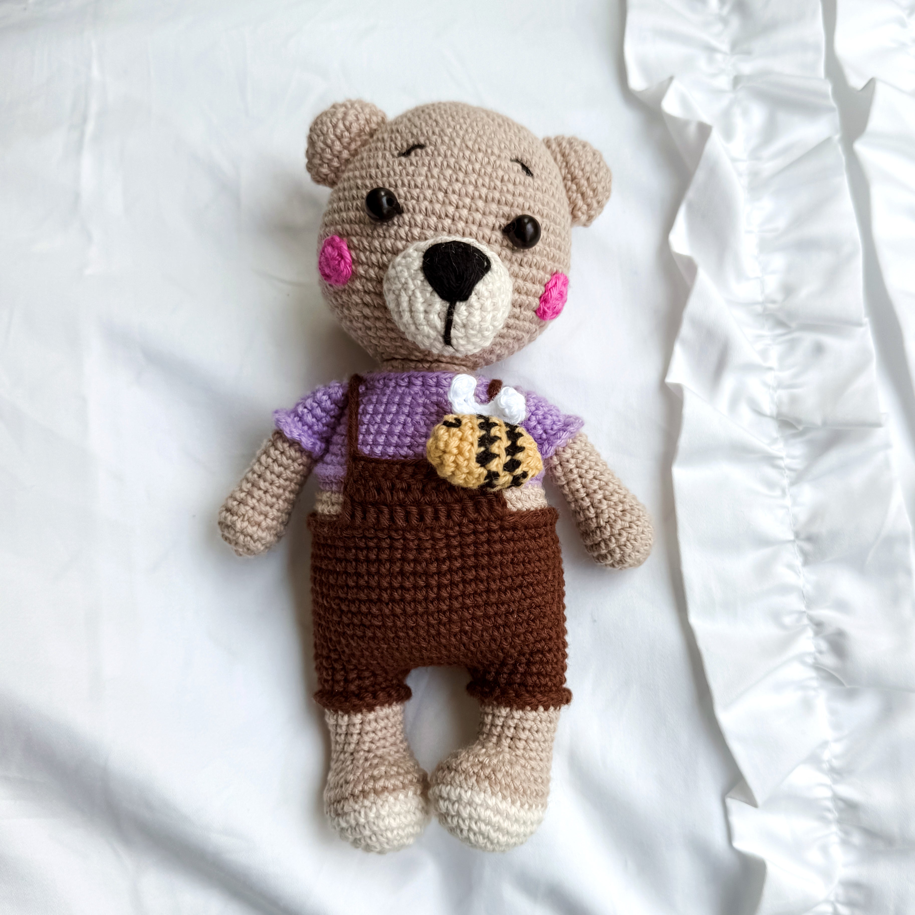 Amigurumi Benny the Bear and Buzzy Bee