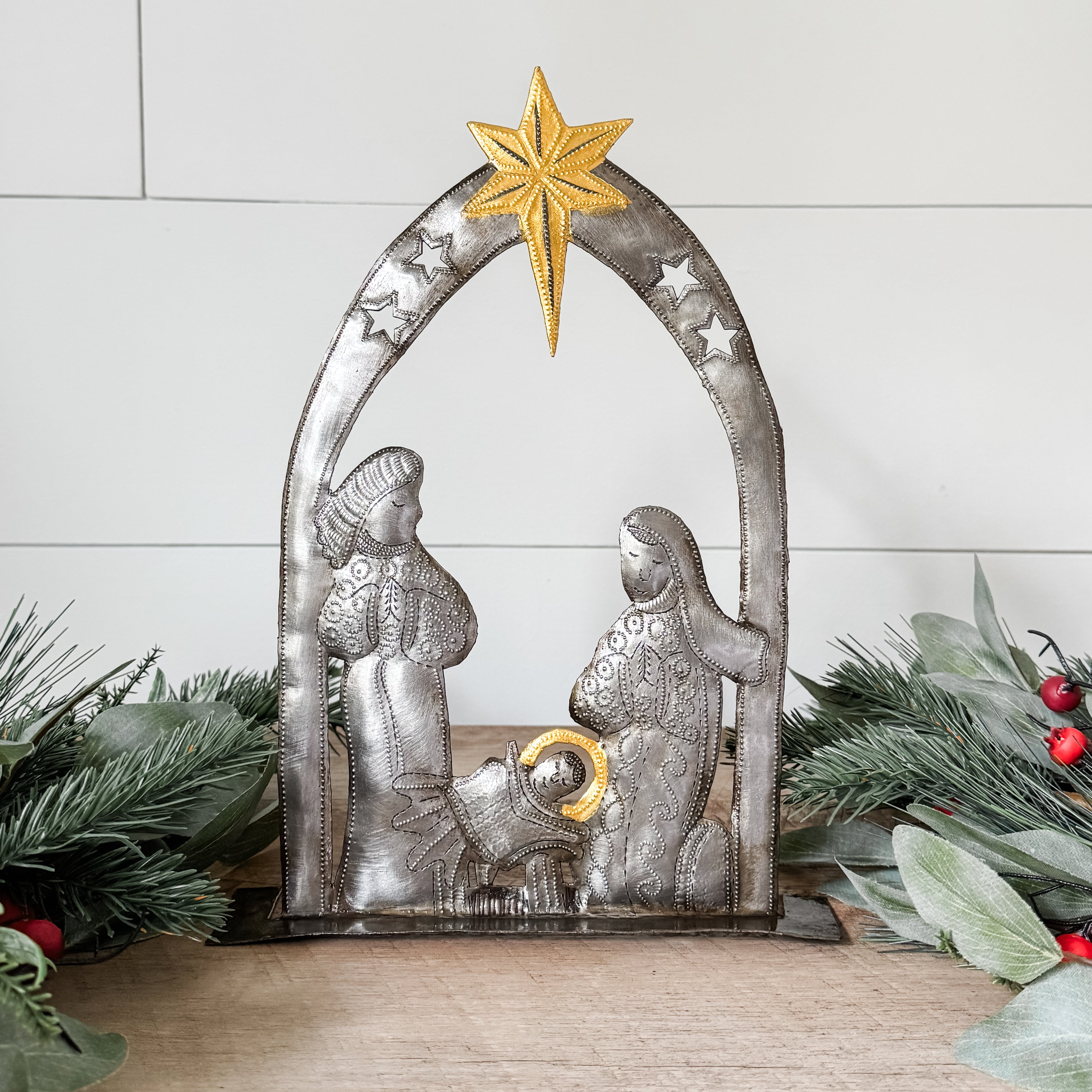 Simple Family Nativity Sculpture - FMSCMarketplace.org