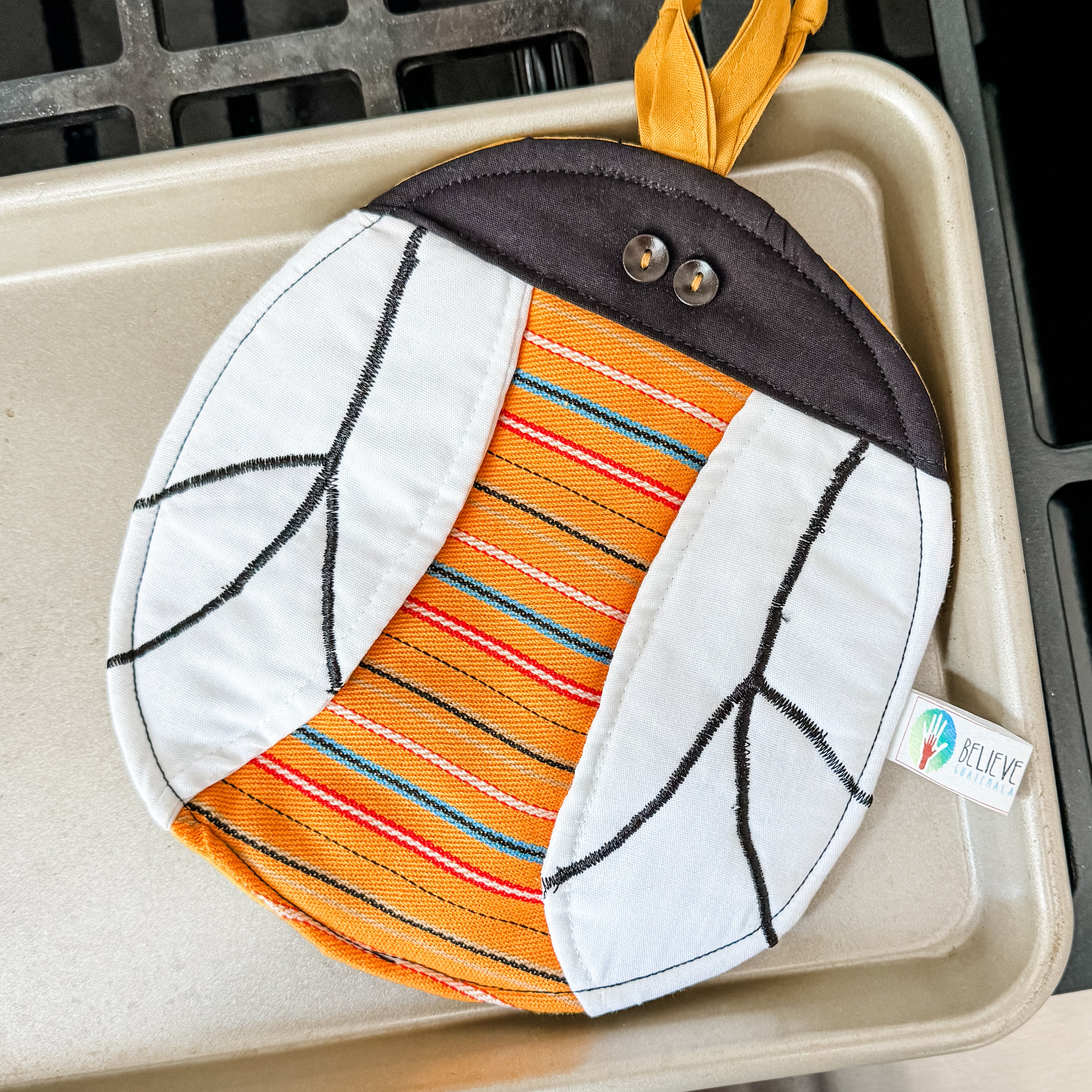 BeePotHolder.jpg
