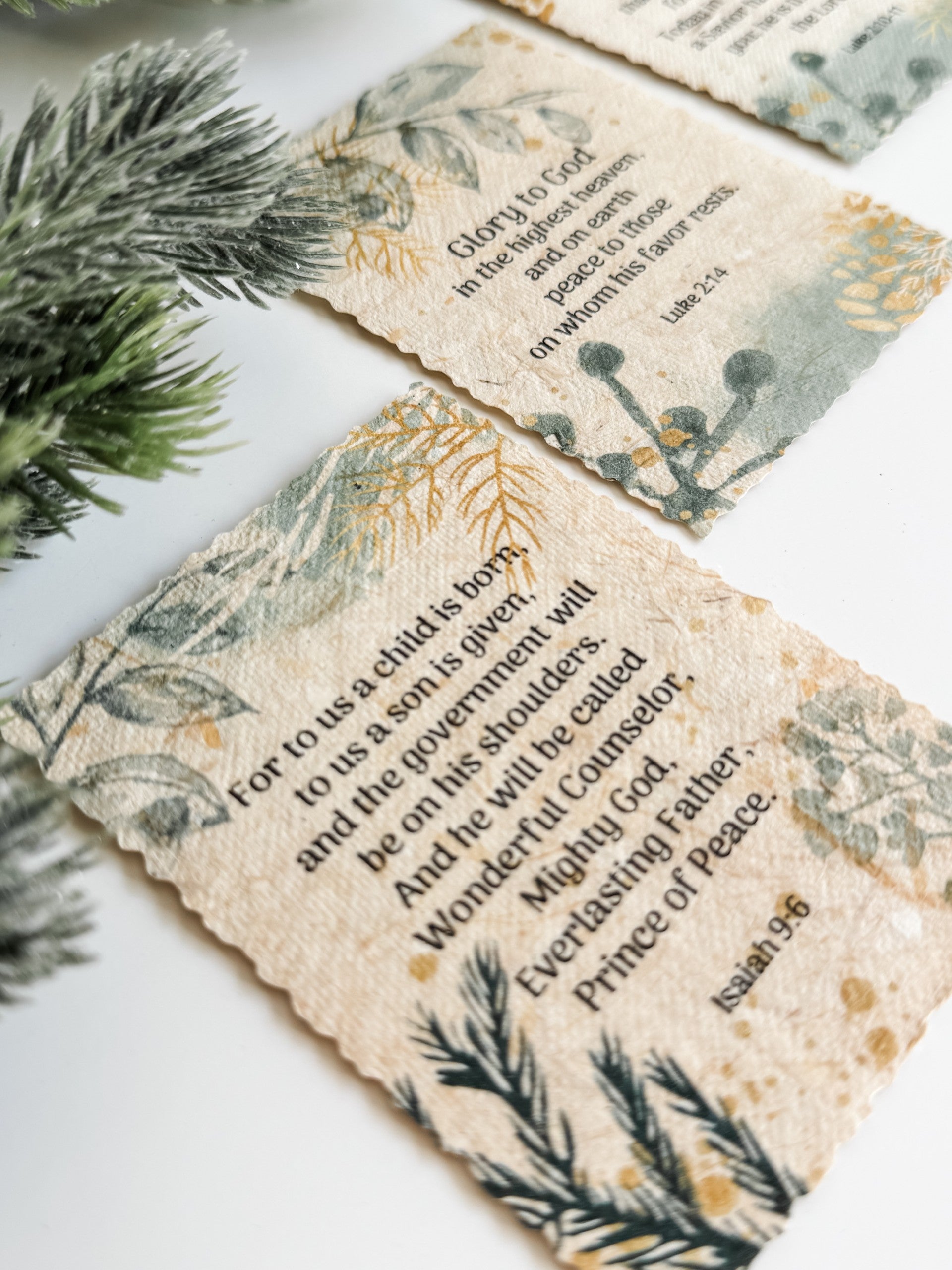 Glory to God Banana Leaf Magnet (Luke 2:14)