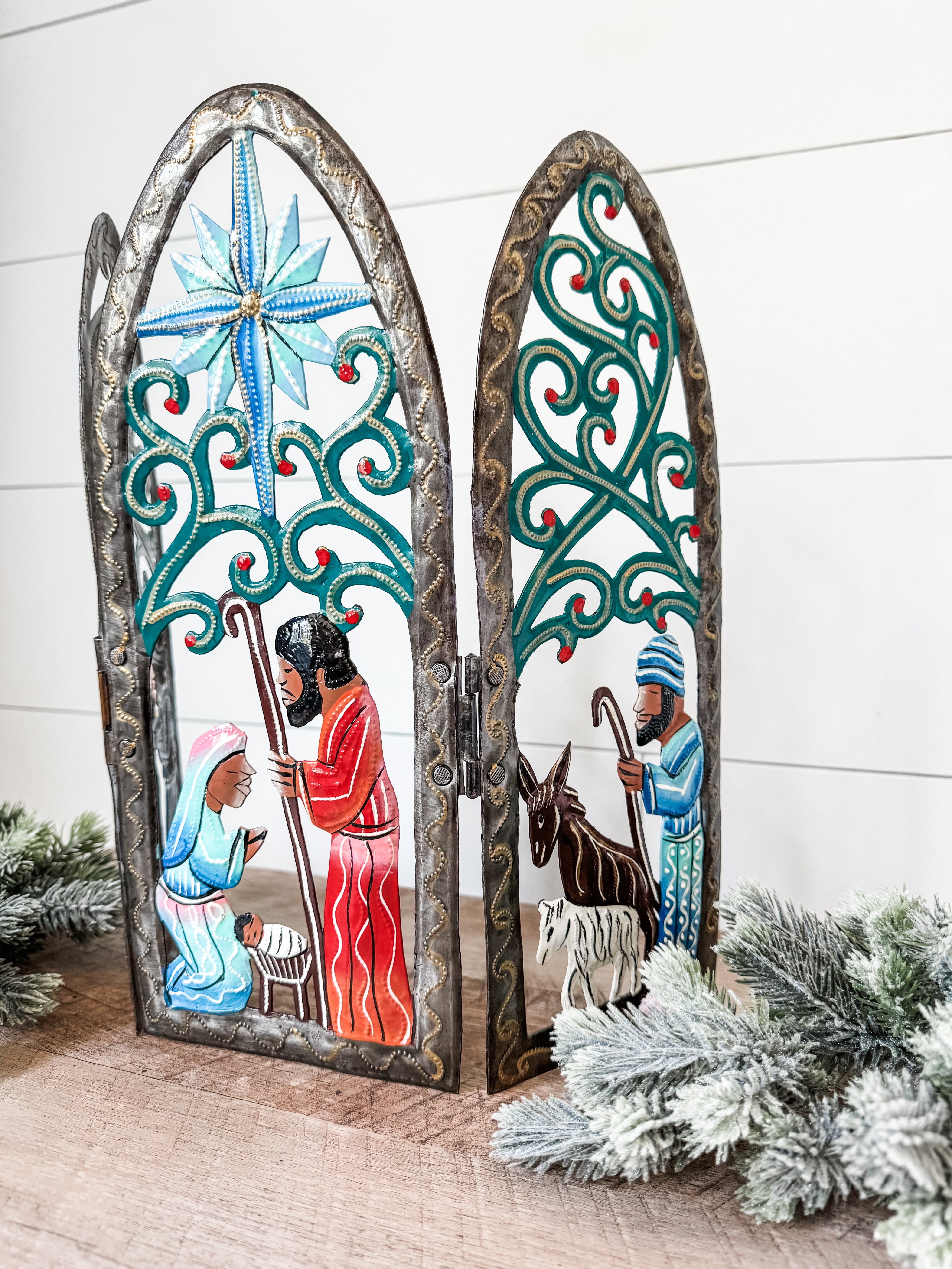 Love's Pure Light Trifold Nativity