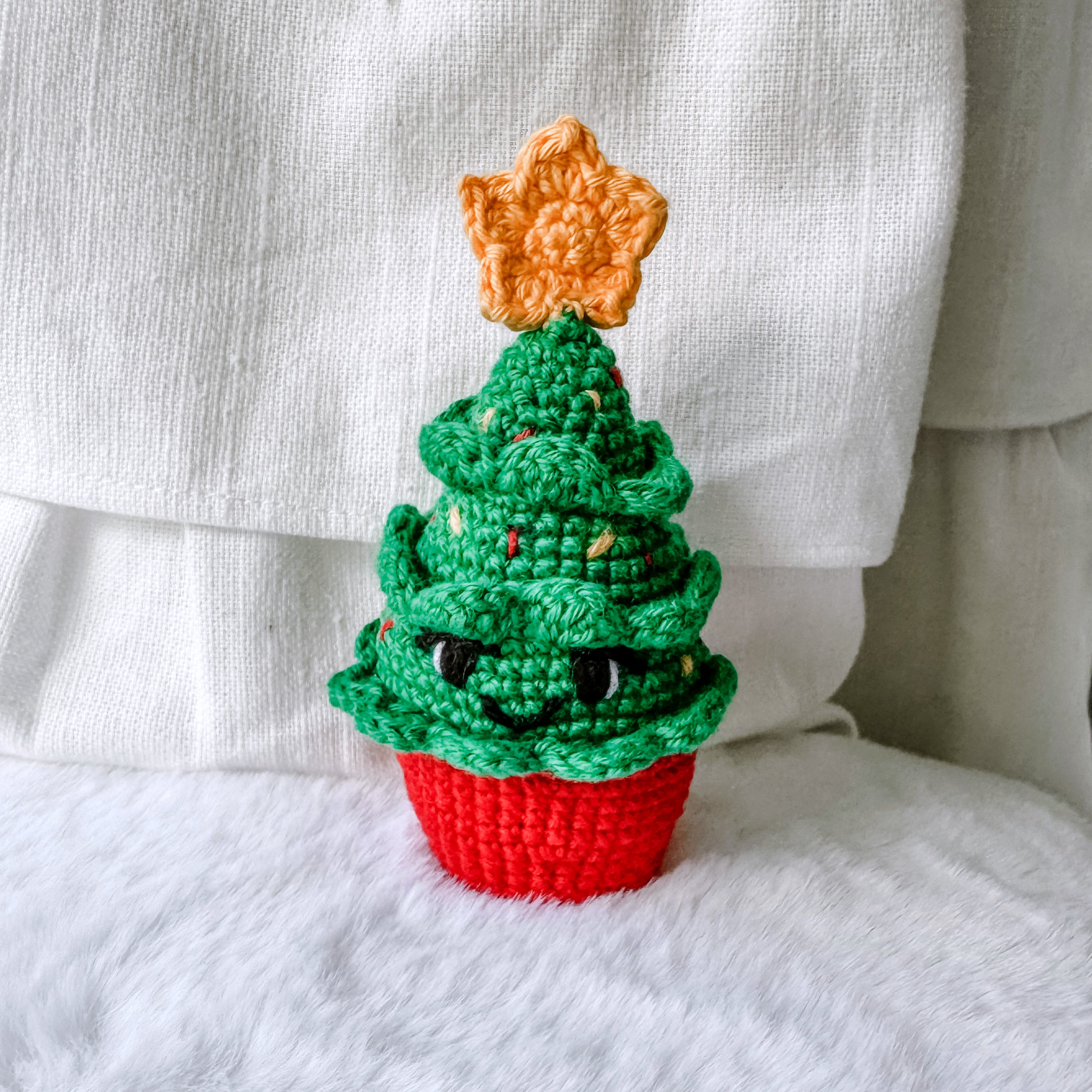 Mini-Amigurumi-Christmas-Tree-2.jpg