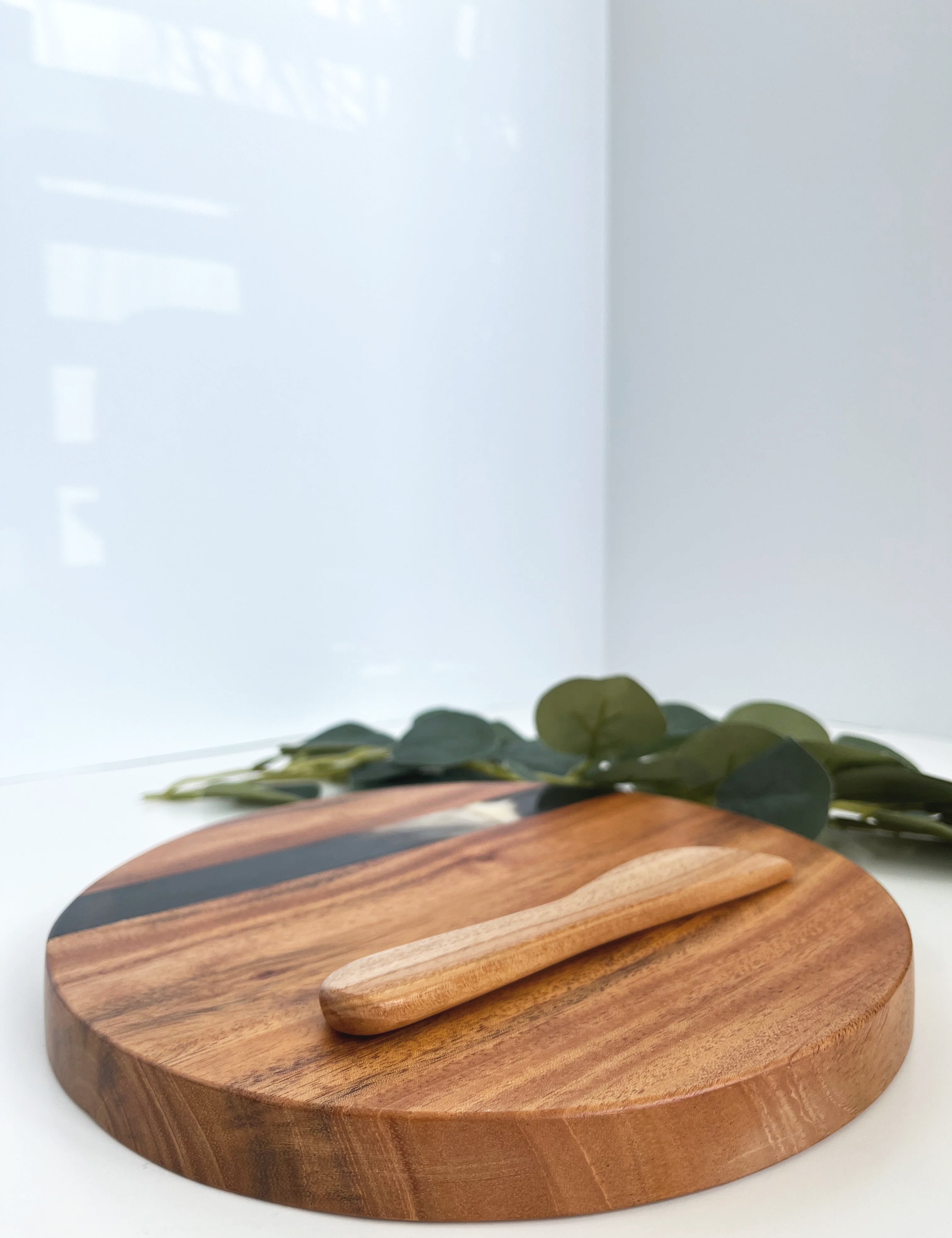 Round-Cheese-Board2.jpg