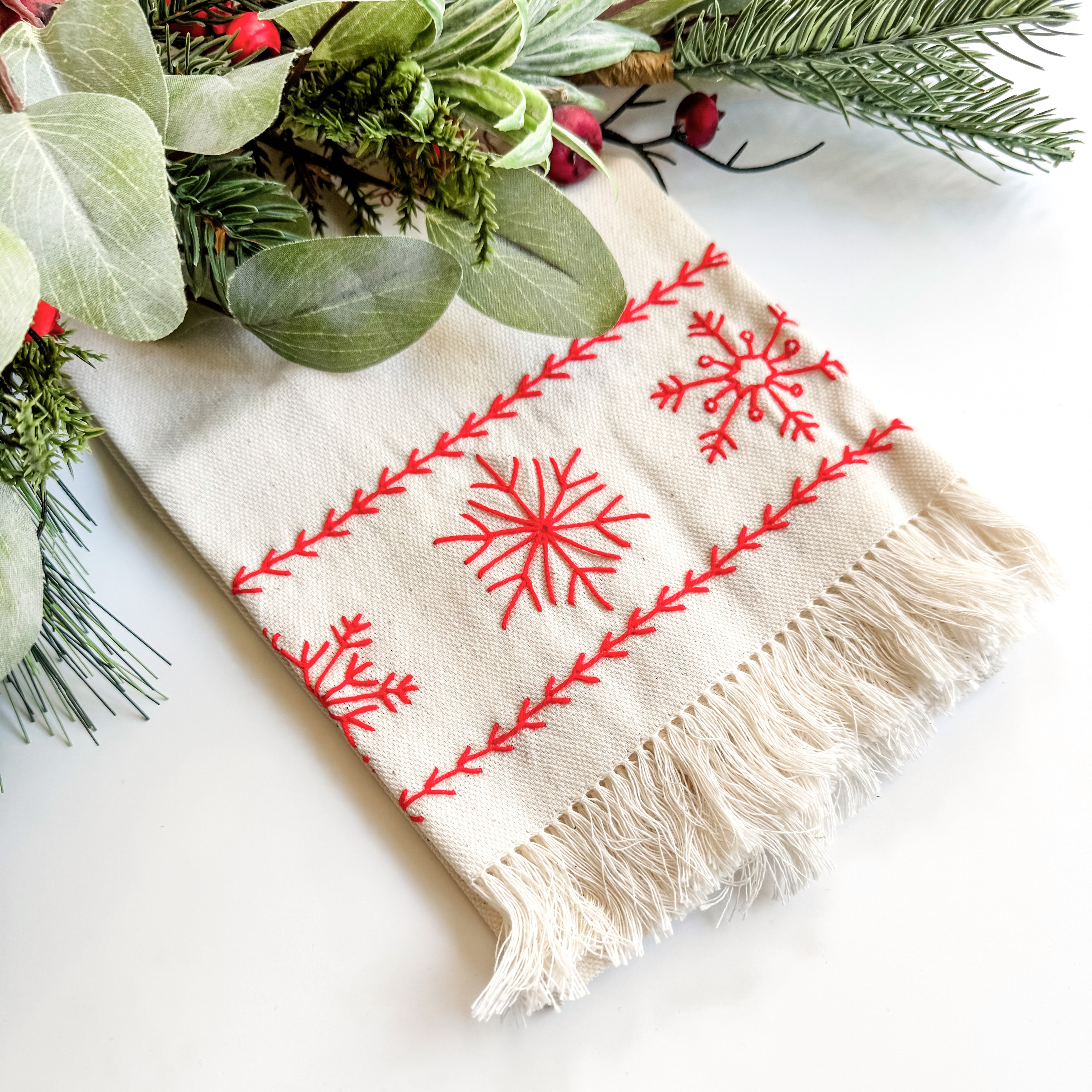 Snowflake-Tea-Towel_red.jpg