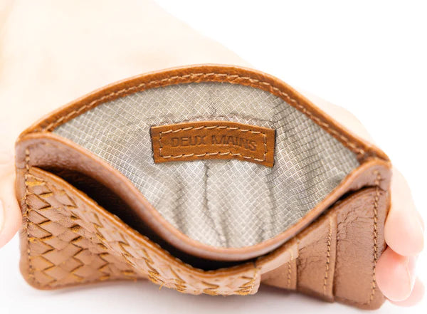 cardholder-cognac-interiorview_600x_jpg.webp