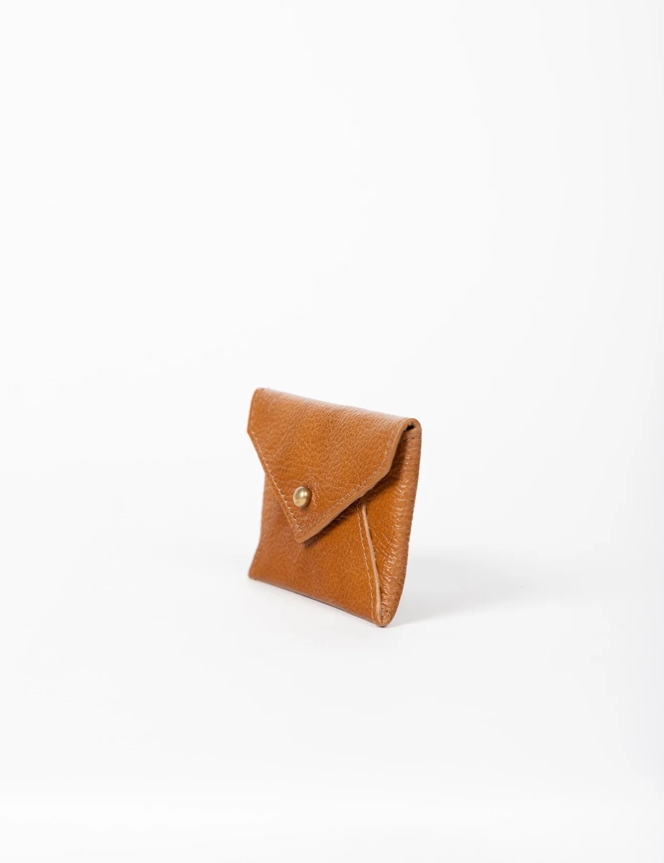 coin-pouch-cognac-side-view_1323x1800_jpg.webp