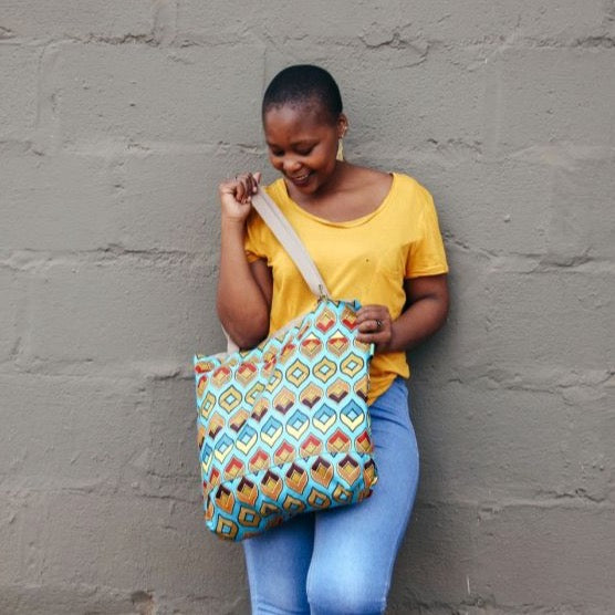 market_bag_model_1_web.jpg
