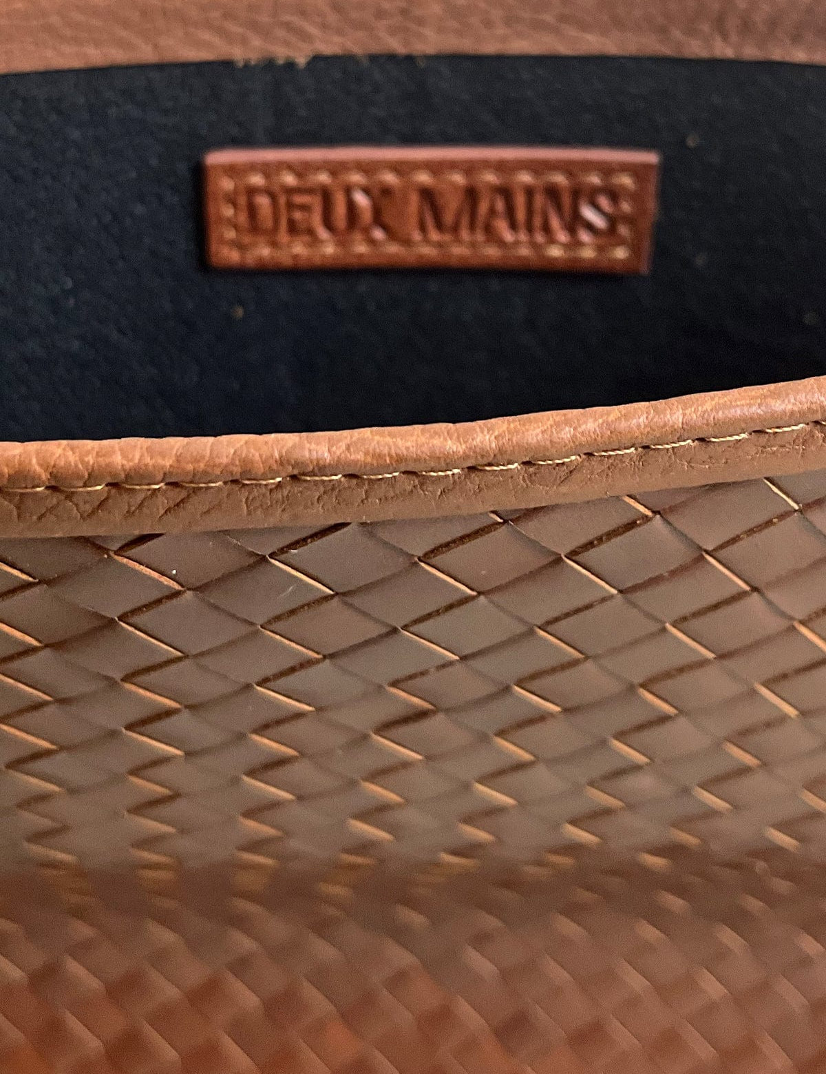 woven-laptop-sleeve-brown-detail.jpg