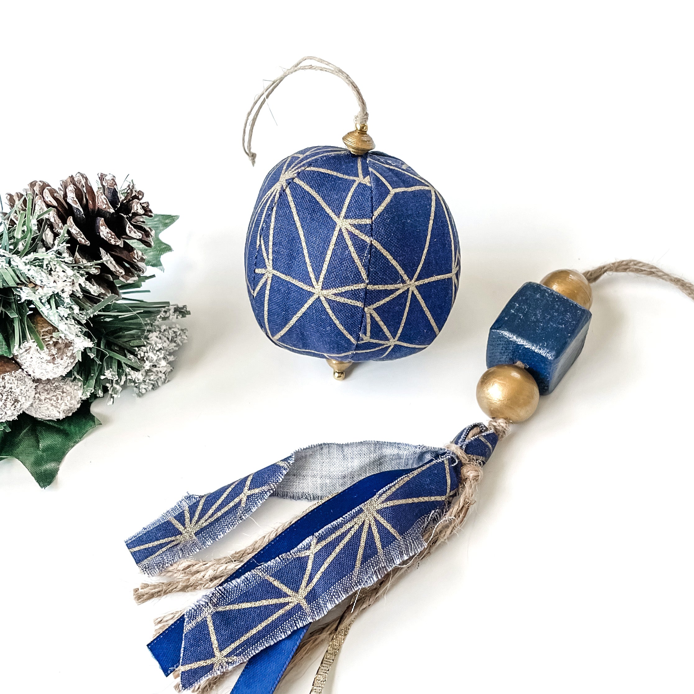 Pallet Bead & Fabric Ornament set - FMSCMarketplace.org